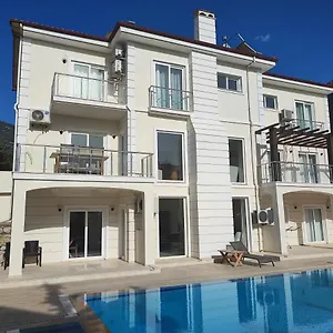 villa-holly.turkeyfethiyehotels.com/